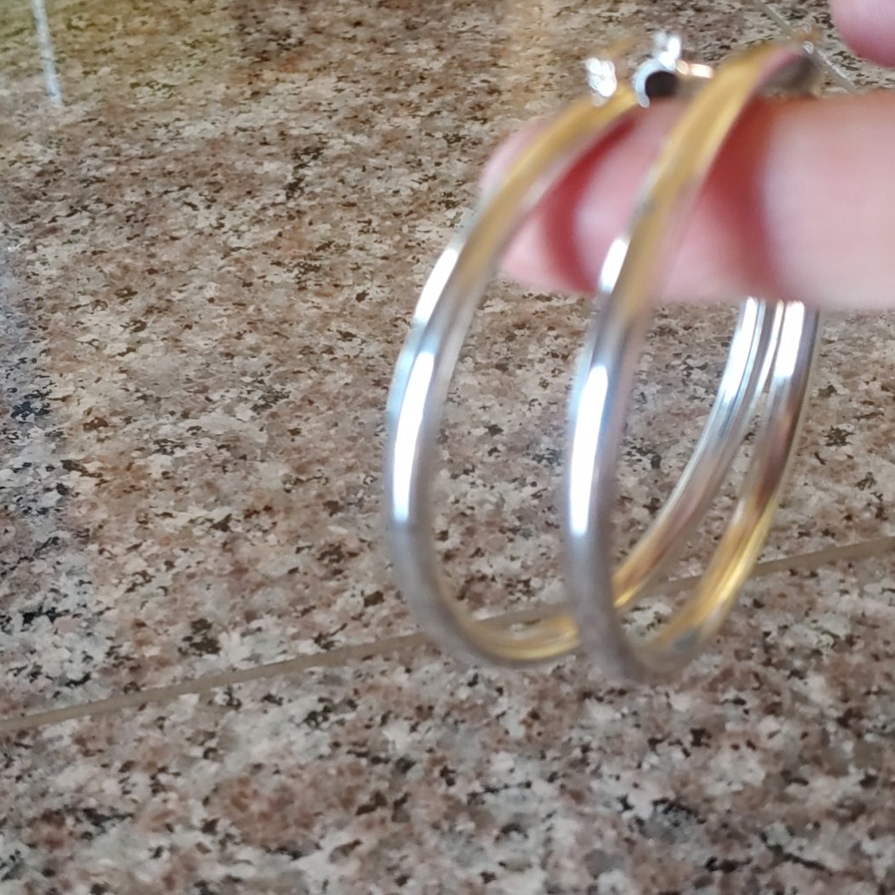 earrings - Picture 4 of 4